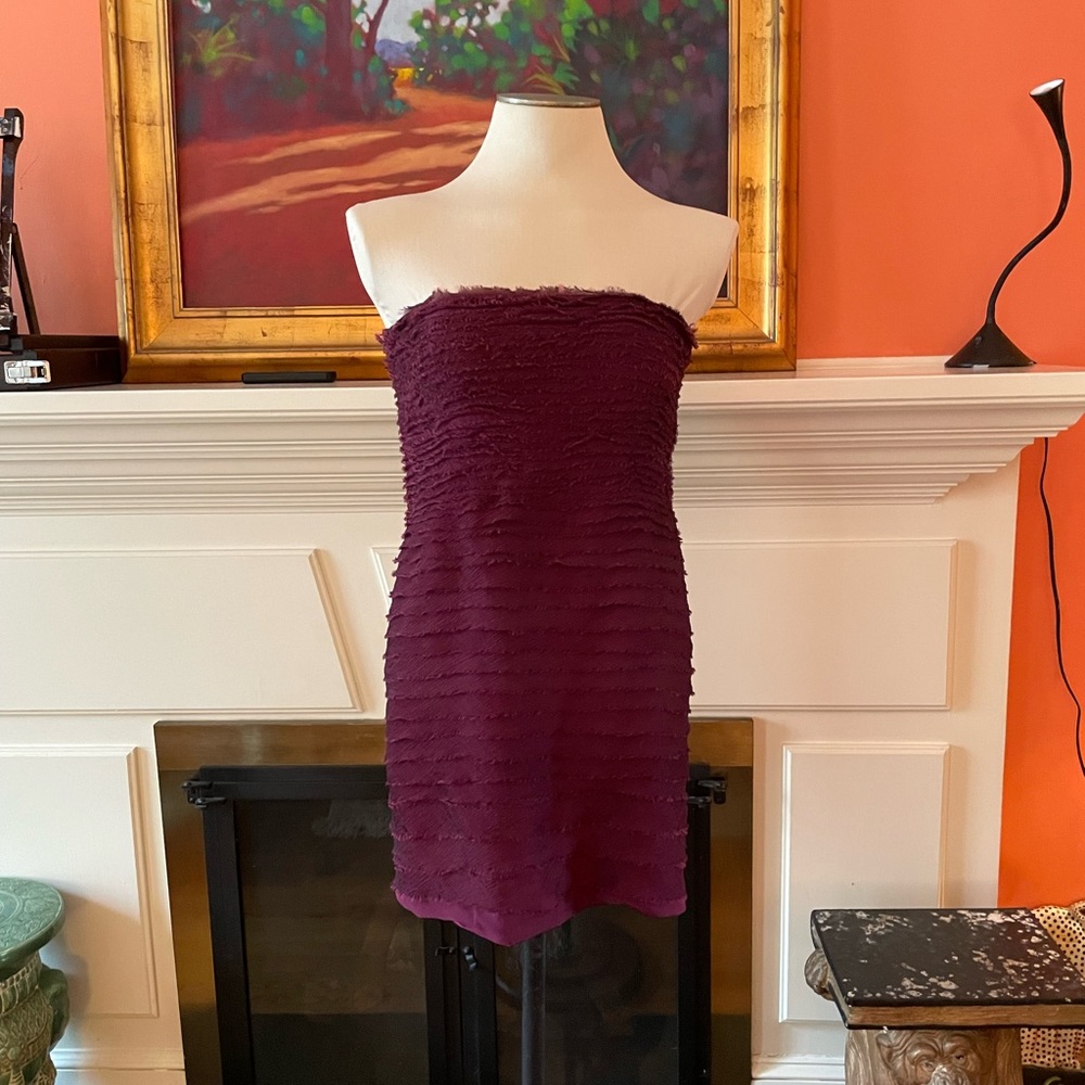 Alice + Olivia size medium strapless feather mini dress in magenta
